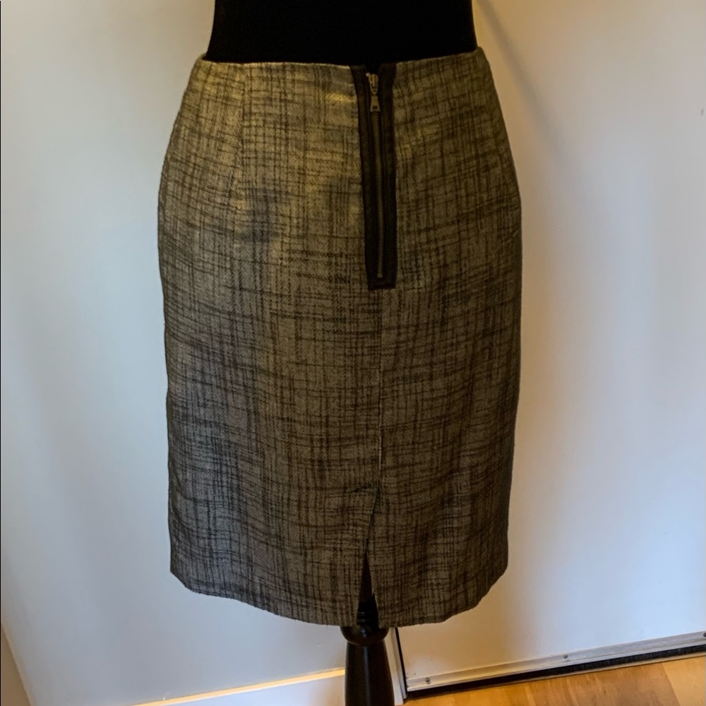 Size 10 Tahari Pencil Skirt EUC